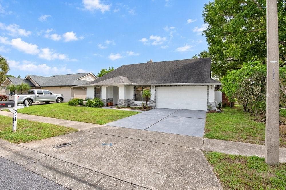 Single Family Residence at 3600 BISCAYNE DR, WINTER SPRINGS, photo 3 of 40