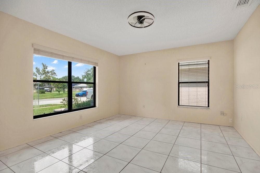 Single Family Residence at 3600 BISCAYNE DR, WINTER SPRINGS, photo 5 of 40