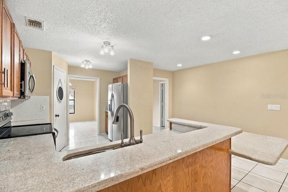 Single Family Residence at 3600 BISCAYNE DR, WINTER SPRINGS, photo 13 of 40