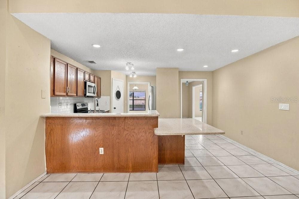 Single Family Residence at 3600 BISCAYNE DR, WINTER SPRINGS, photo 14 of 40
