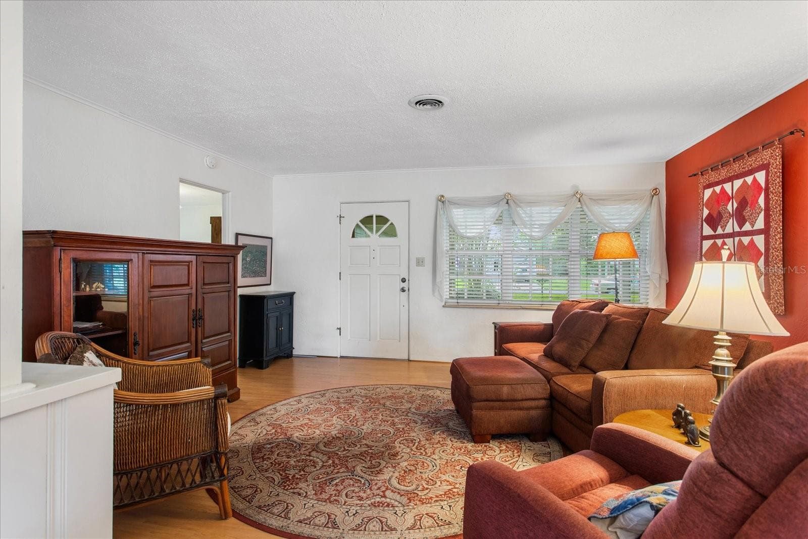 Single Family Residence at 4099 SHORECREST DR, ORLANDO, photo 5 of 21
