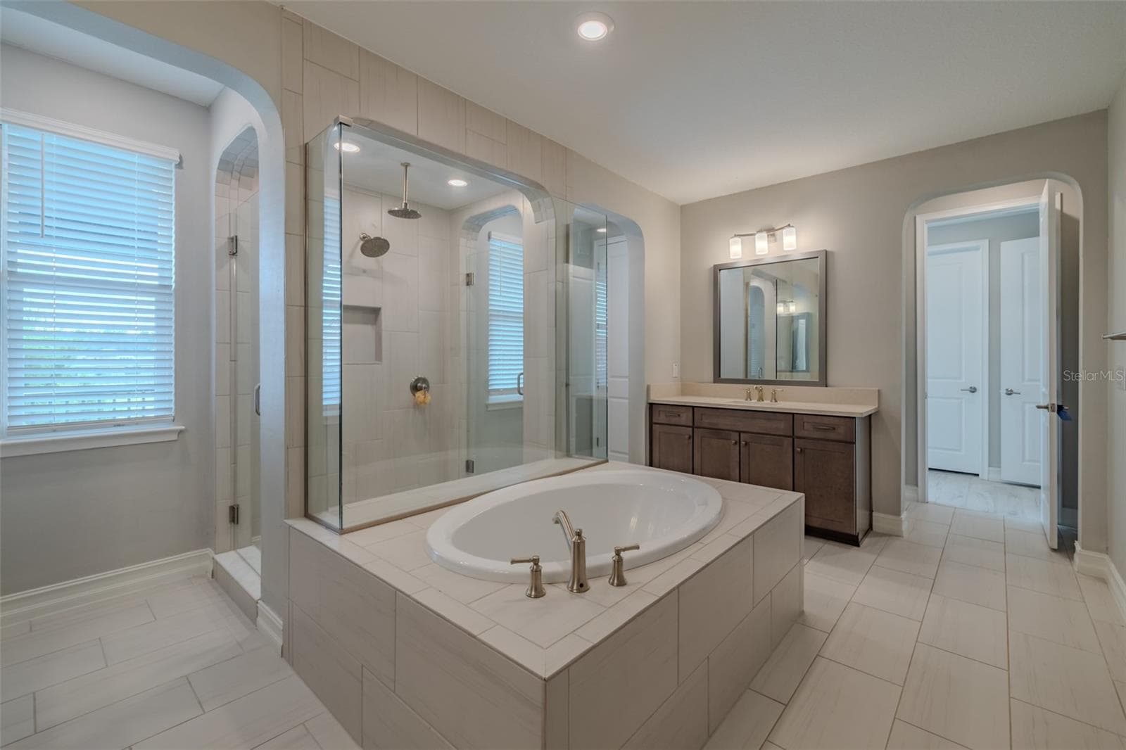 Main Bath - 29527 PICANA LN, WESLEY CHAPEL