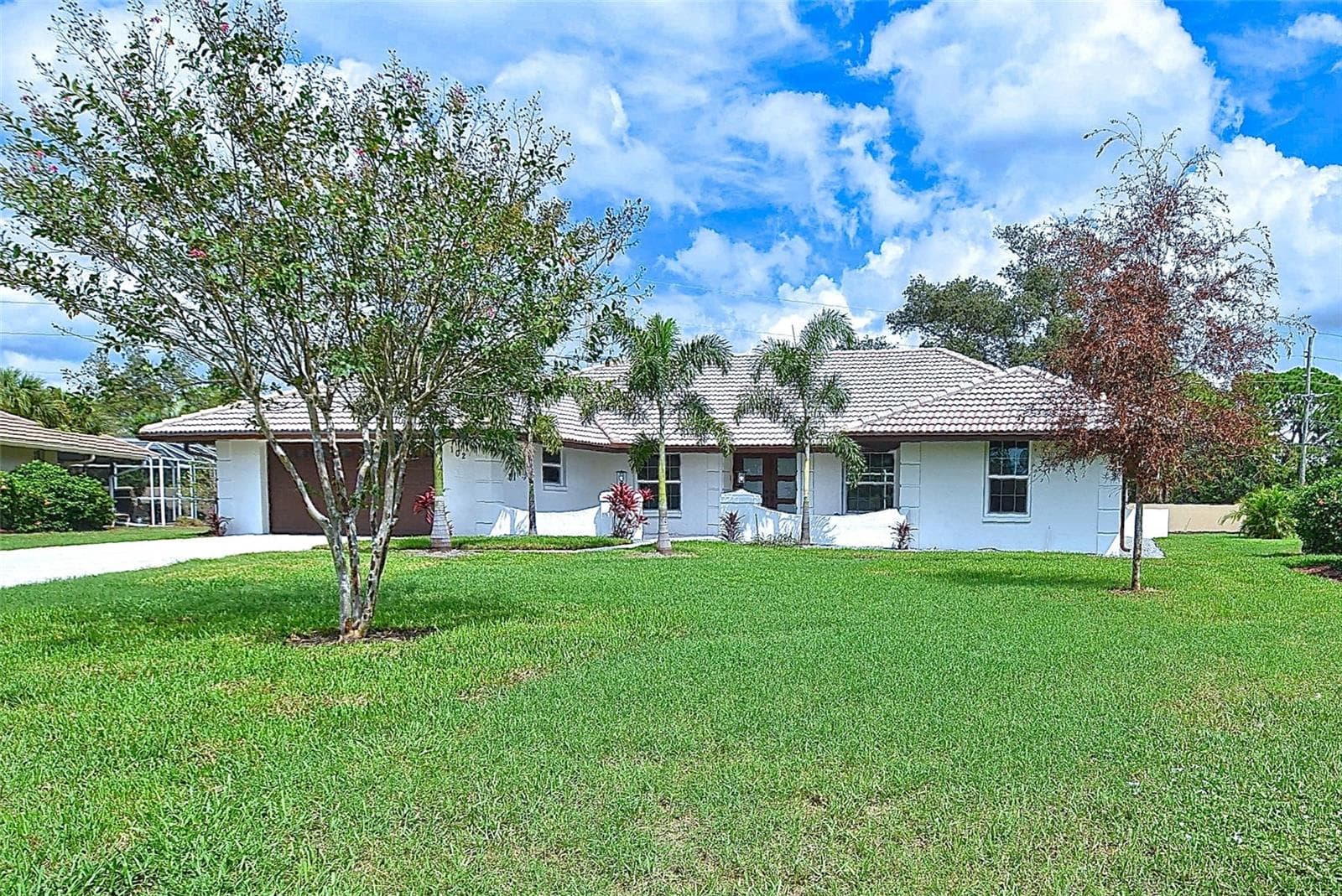 Single Family Residence at 102 WINDWARD DR, OSPREY, photo 2 of 54