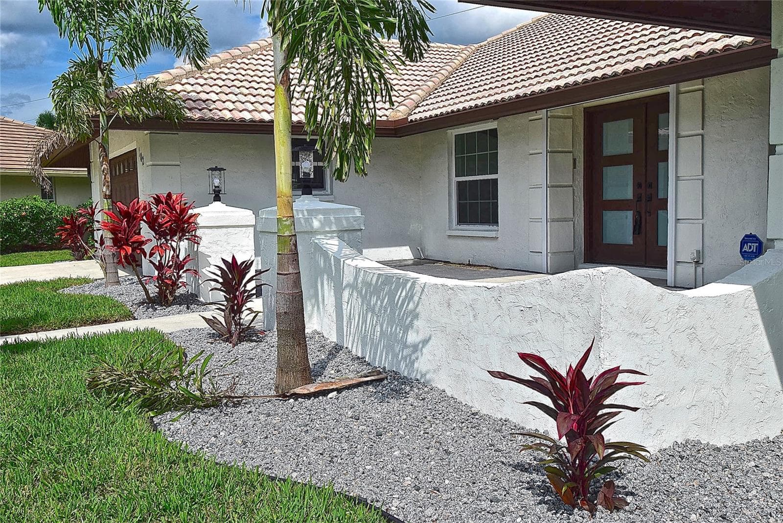 Single Family Residence at 102 WINDWARD DR, OSPREY, photo 3 of 54