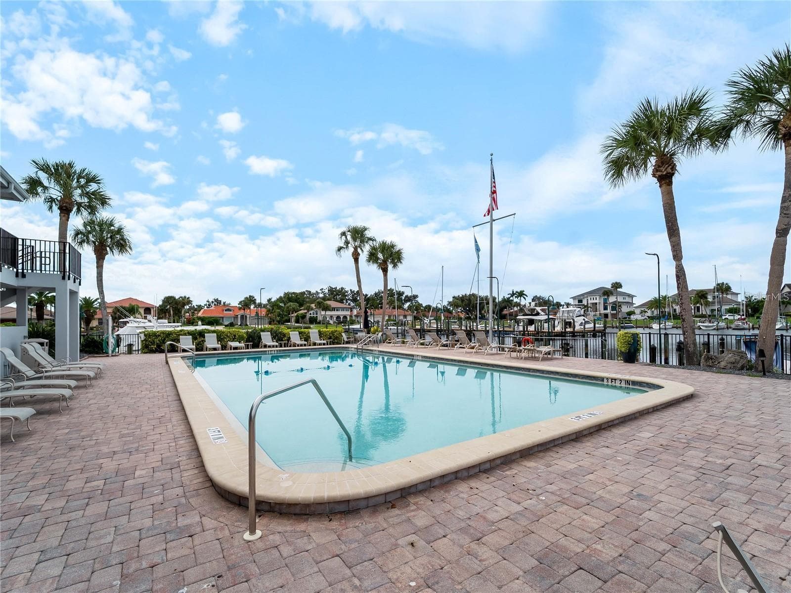 Community pool - 102 WINDWARD DR, OSPREY