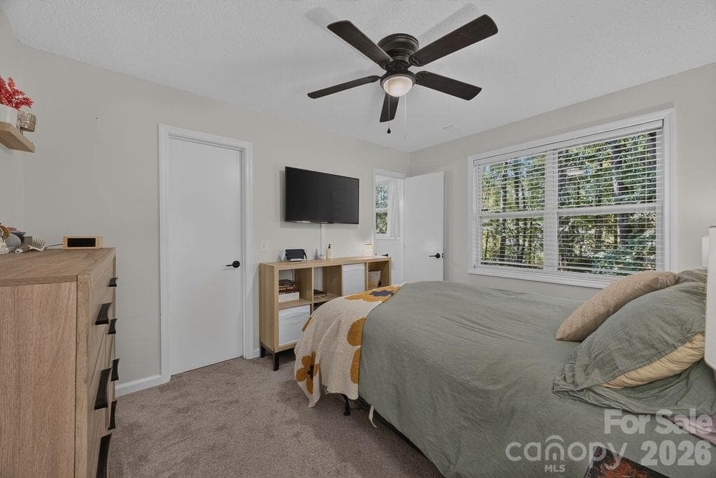 Single Family Residence at 20 McTindal Circle, Asheville, photo 18 of 28