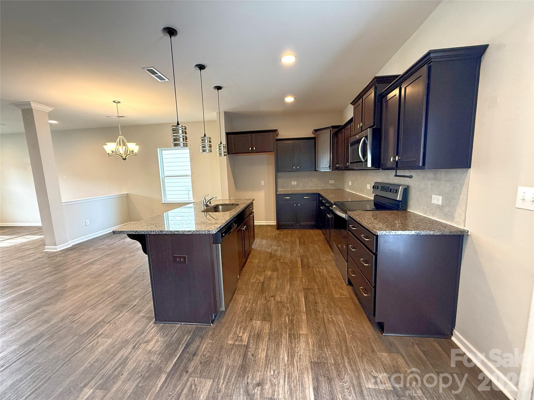 Single Family Residence at 5113 Thomasville Drive, Belmont, photo 7 of 23