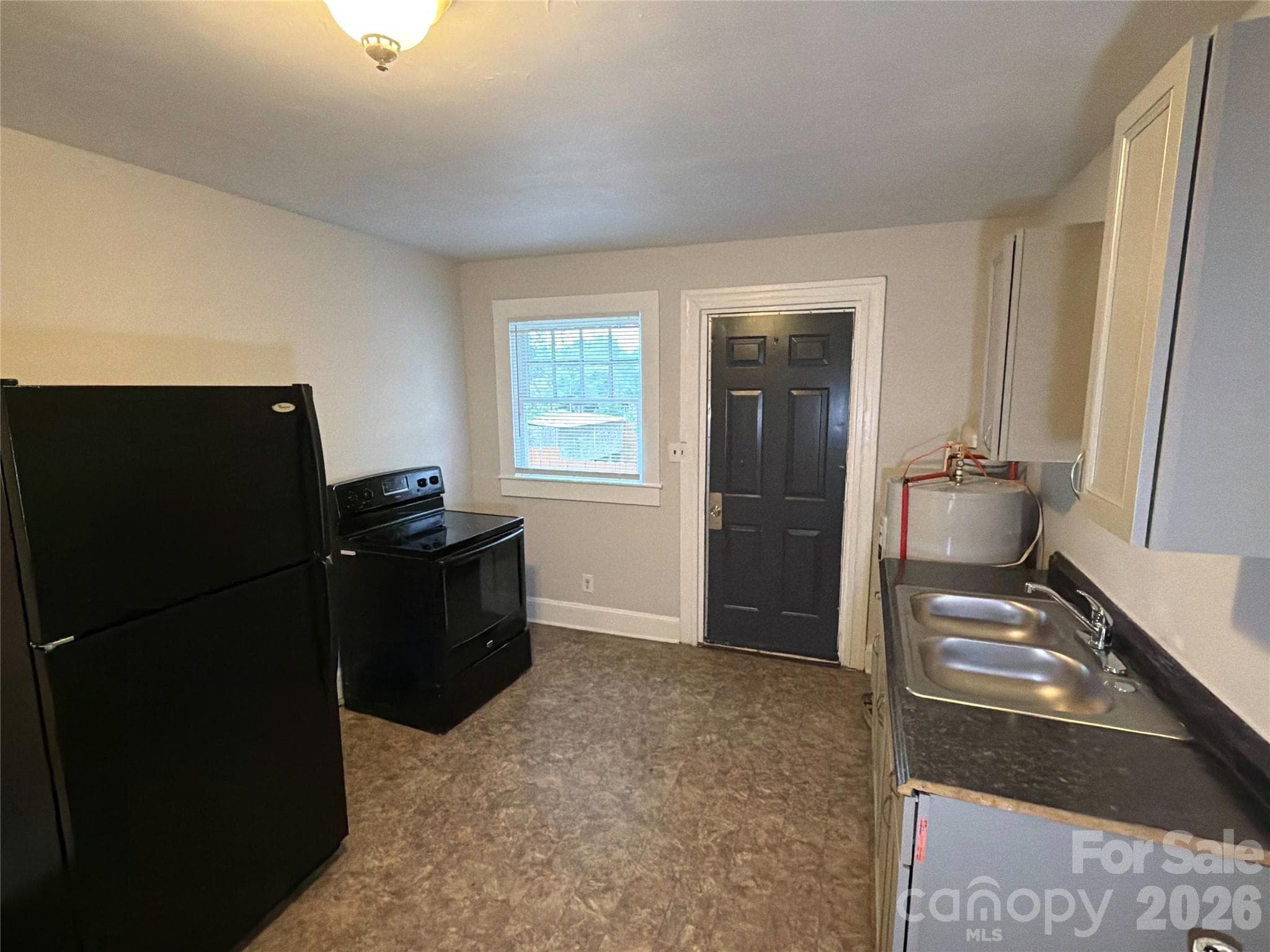 Duplex at 320 Harrison Street, Charlotte, photo 7 of 18