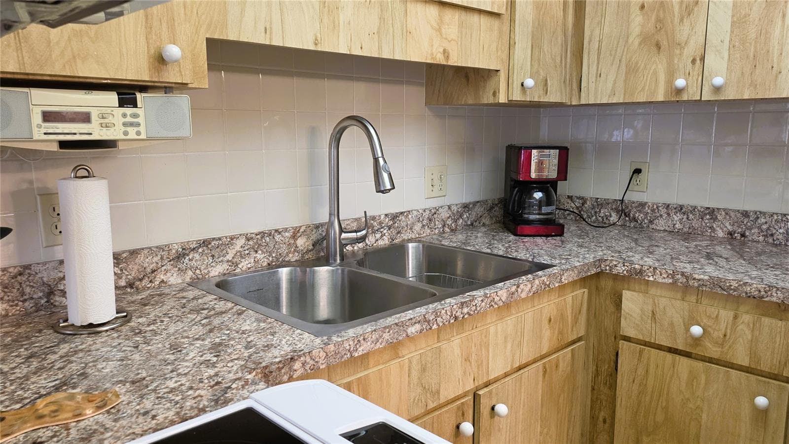 Kitchen - 4324 TAHITIAN GARDENS CIR #D, HOLIDAY