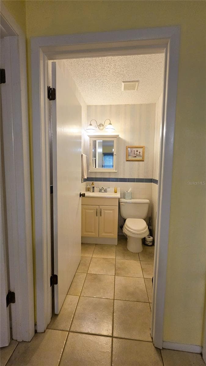 Half Bath - 4324 TAHITIAN GARDENS CIR #D, HOLIDAY