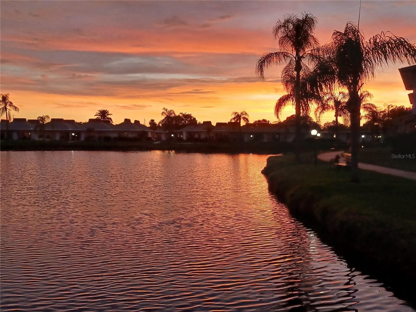 Sunset - 4324 TAHITIAN GARDENS CIR #D, HOLIDAY