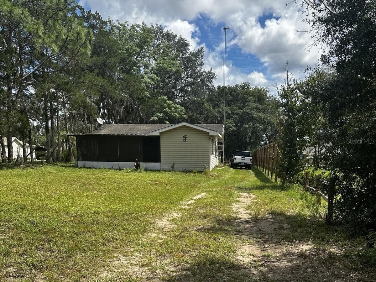 Single Family Residence at 10565 95TH TER, BELLEVIEW, photo 6 of 8