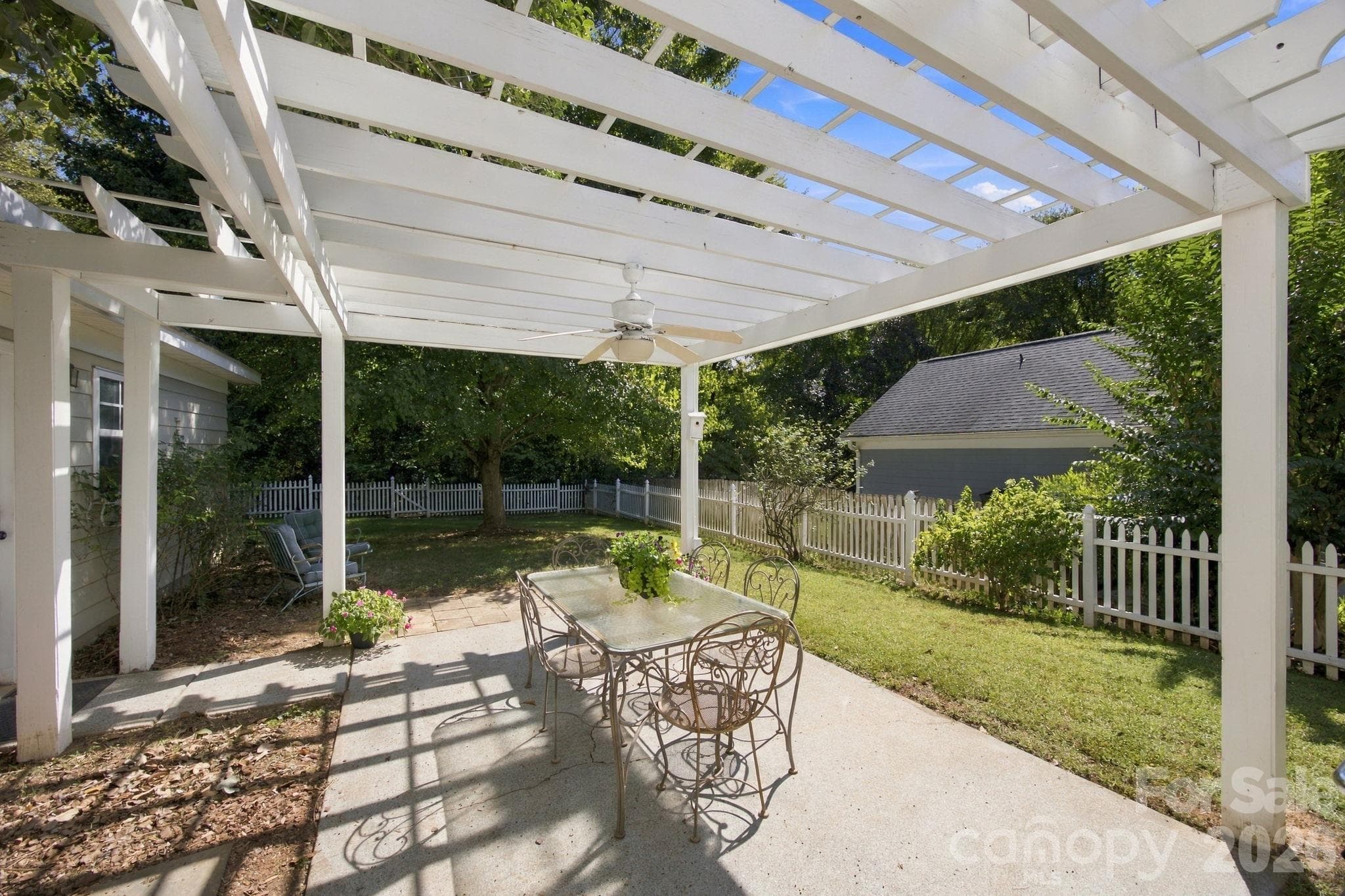 Single Family Residence at 8214 Ballymore Court, Huntersville, photo 20 of 28