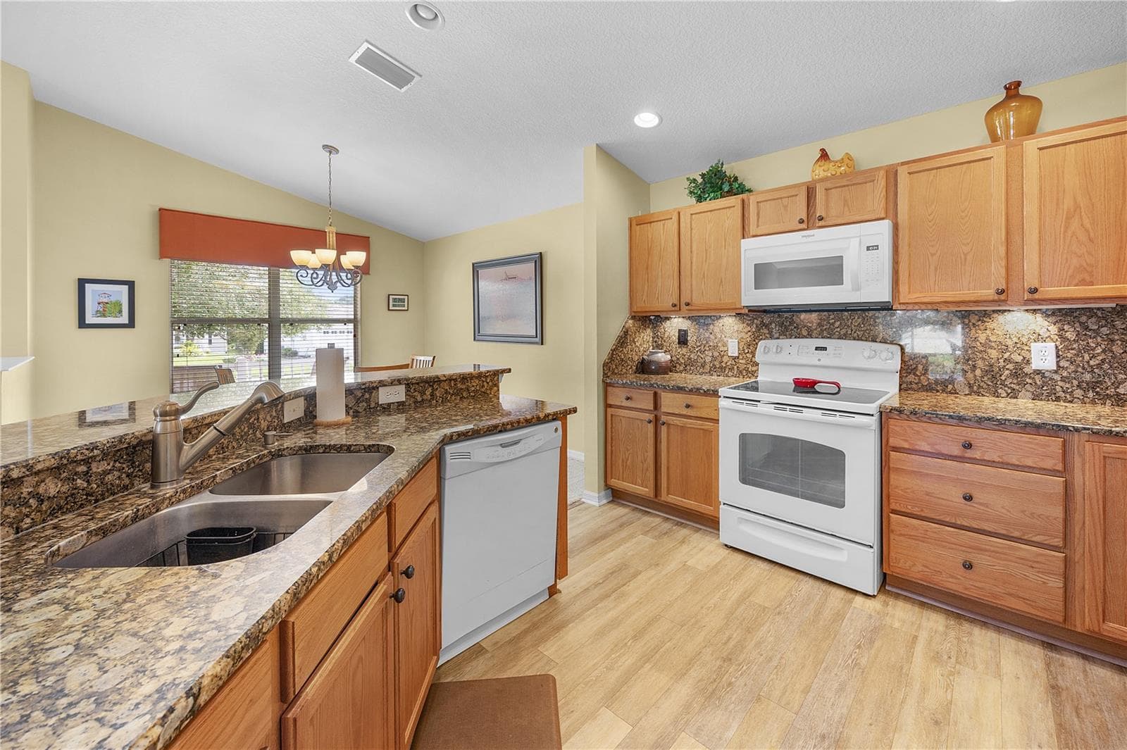 Single Family Residence at 766 BARTLET, THE VILLAGES, photo 7 of 29