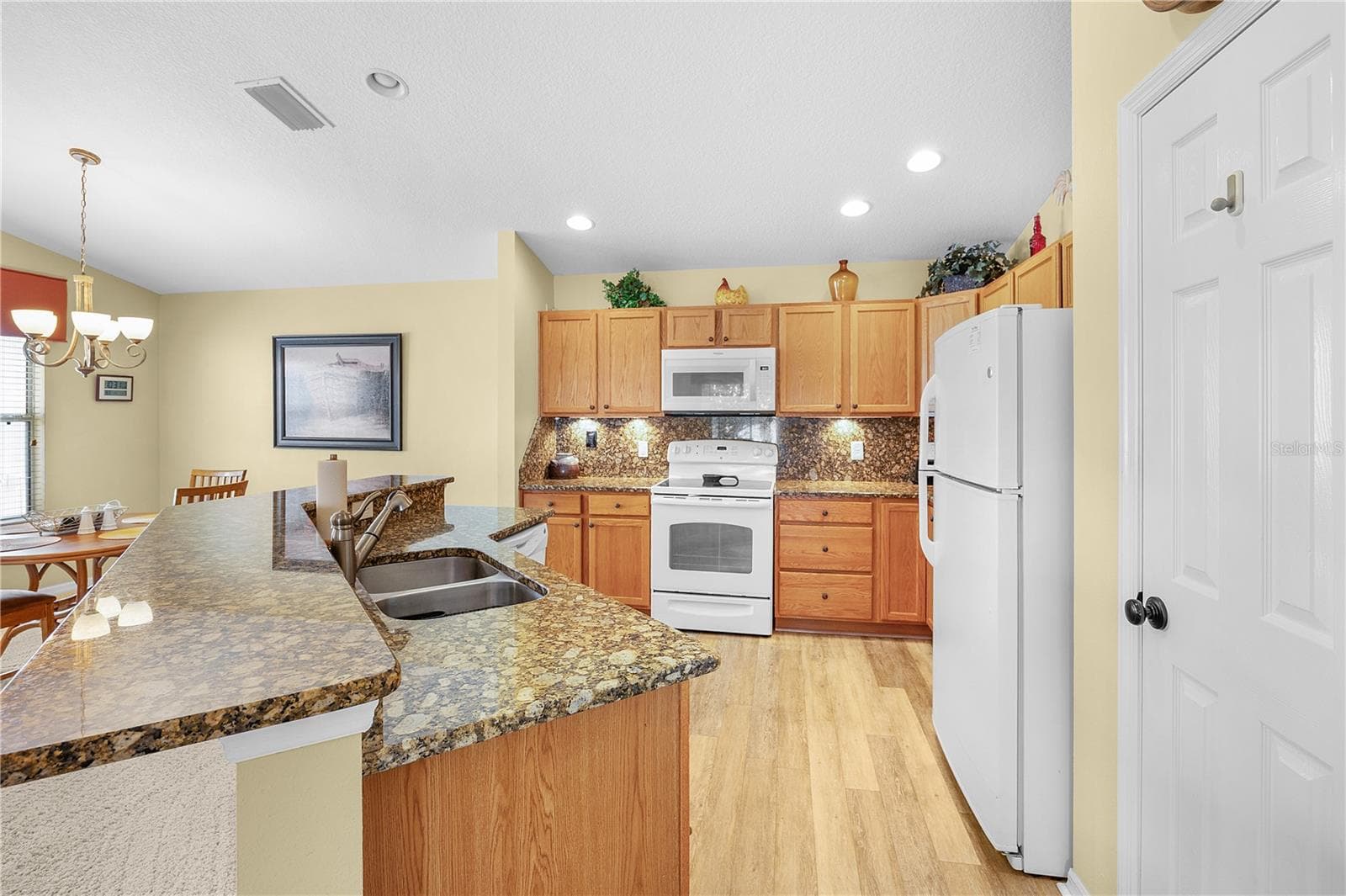 Single Family Residence at 766 BARTLET, THE VILLAGES, photo 8 of 29