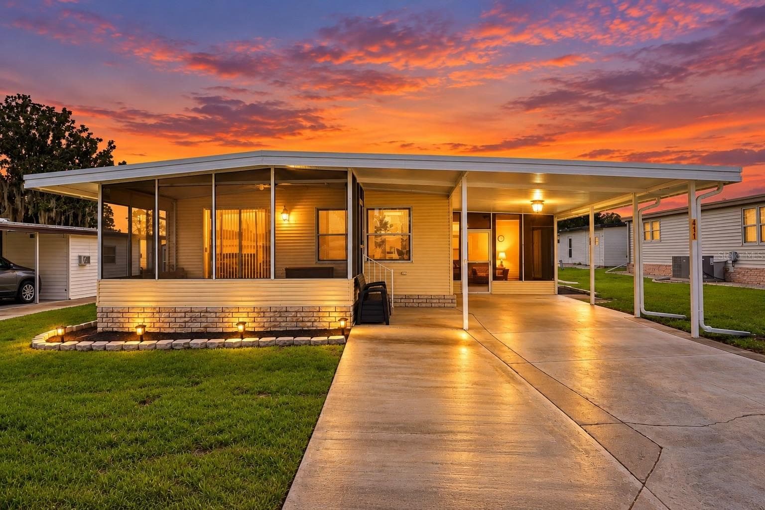411 PALO VERDE DR