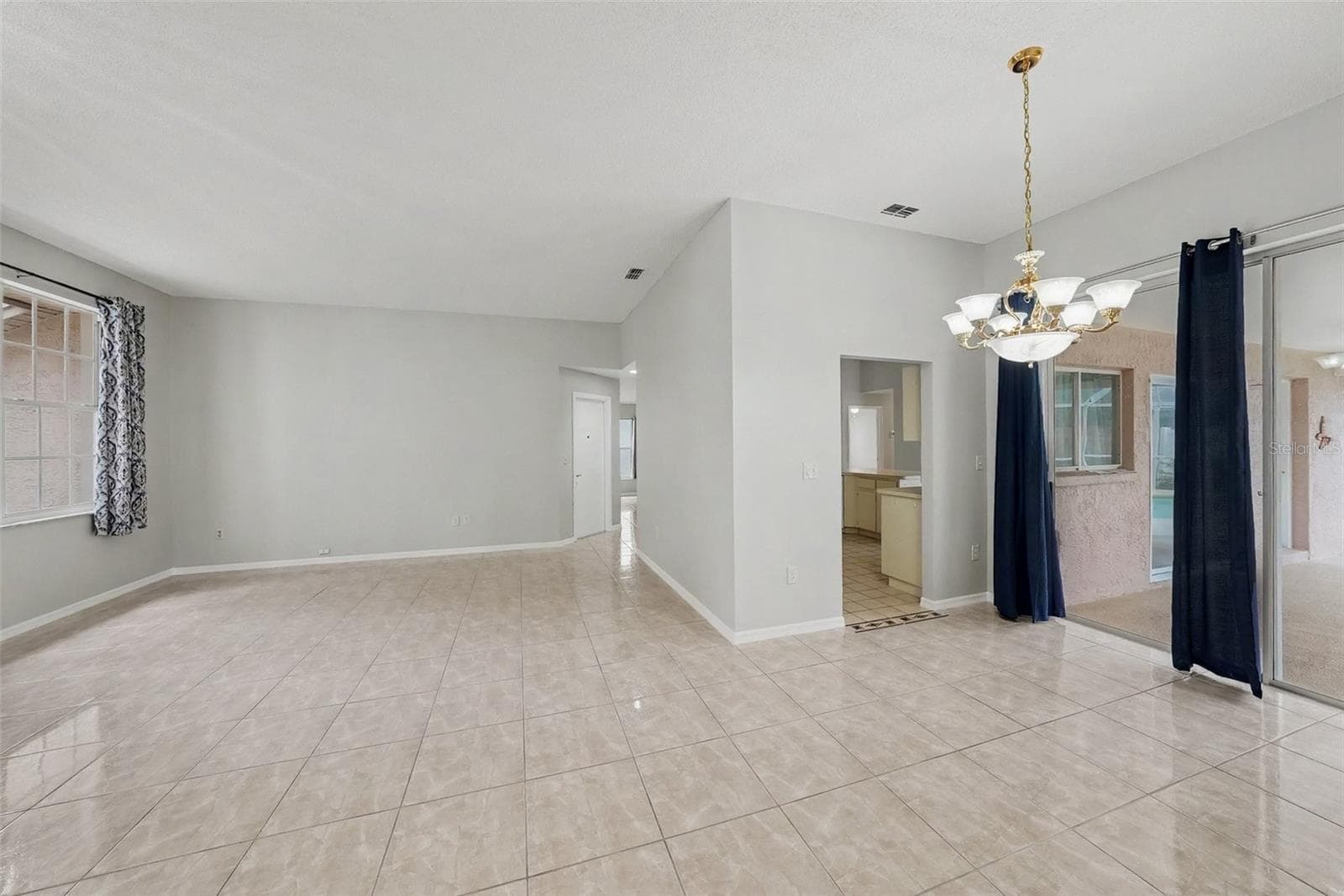 Single Family Residence at 907 BRITTANY PARK BLVD, TARPON SPRINGS, photo 5 of 30