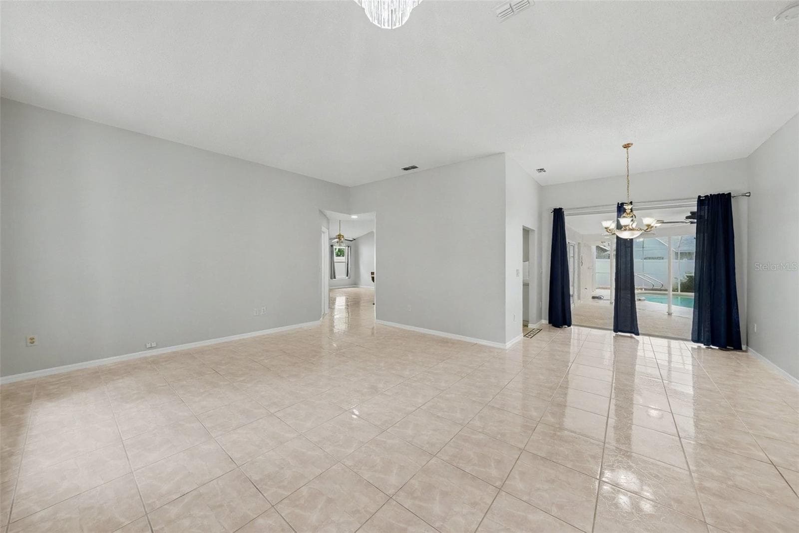 Single Family Residence at 907 BRITTANY PARK BLVD, TARPON SPRINGS, photo 6 of 30