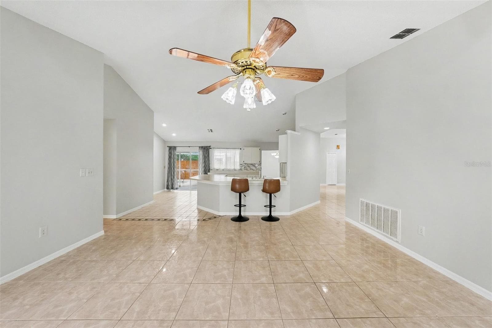Single Family Residence at 907 BRITTANY PARK BLVD, TARPON SPRINGS, photo 10 of 30