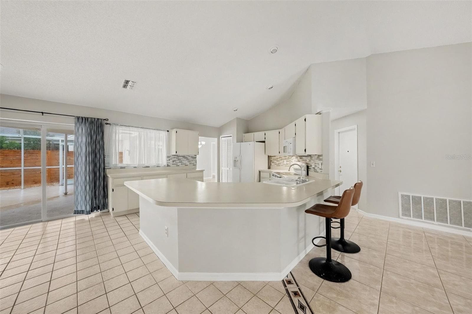 Single Family Residence at 907 BRITTANY PARK BLVD, TARPON SPRINGS, photo 12 of 30