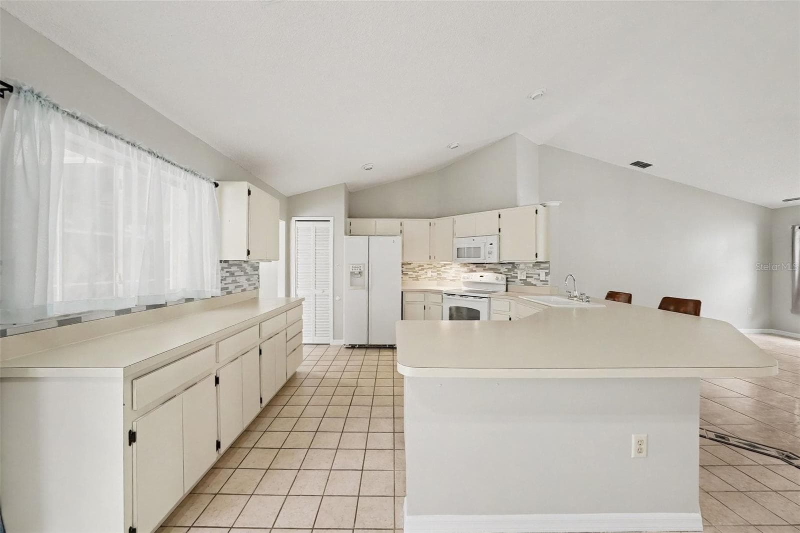 Single Family Residence at 907 BRITTANY PARK BLVD, TARPON SPRINGS, photo 14 of 30