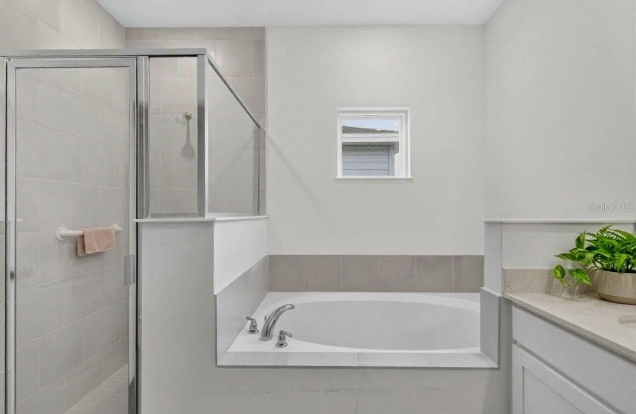 Primary Ensuite - 4661 SW 83RD LOOP, OCALA