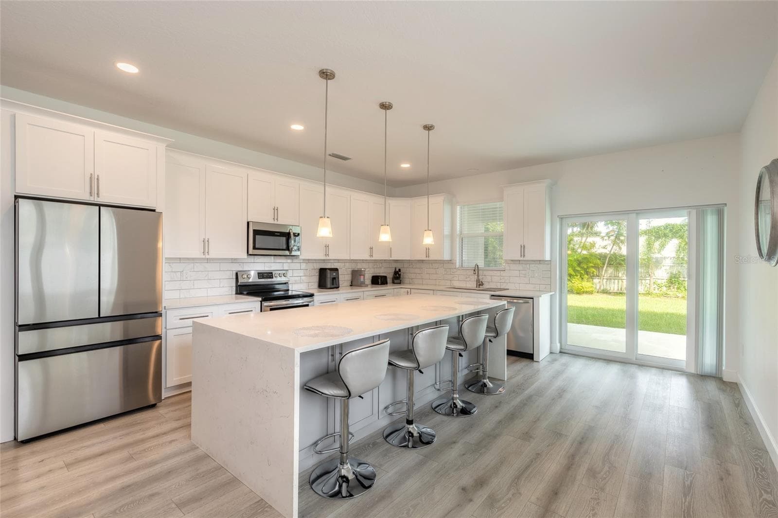 Single Family Residence at 2625 TRAVELERS PALM DR, EDGEWATER, photo 2 of 39
