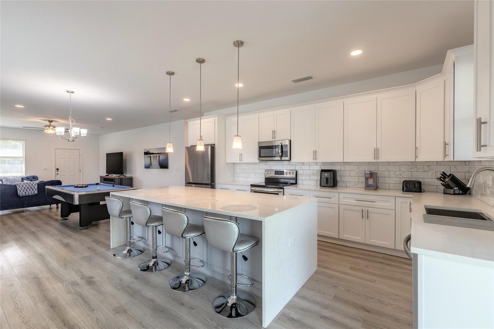 Single Family Residence at 2625 TRAVELERS PALM DR, EDGEWATER, photo 5 of 39