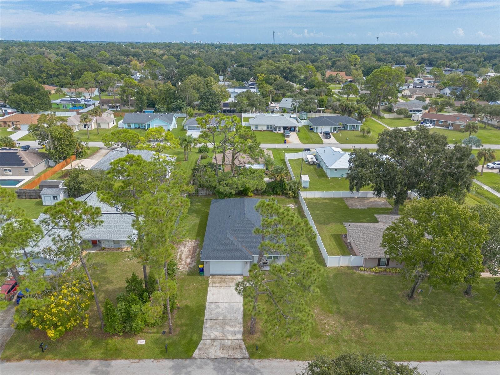 Single Family Residence at 2625 TRAVELERS PALM DR, EDGEWATER, photo 14 of 39