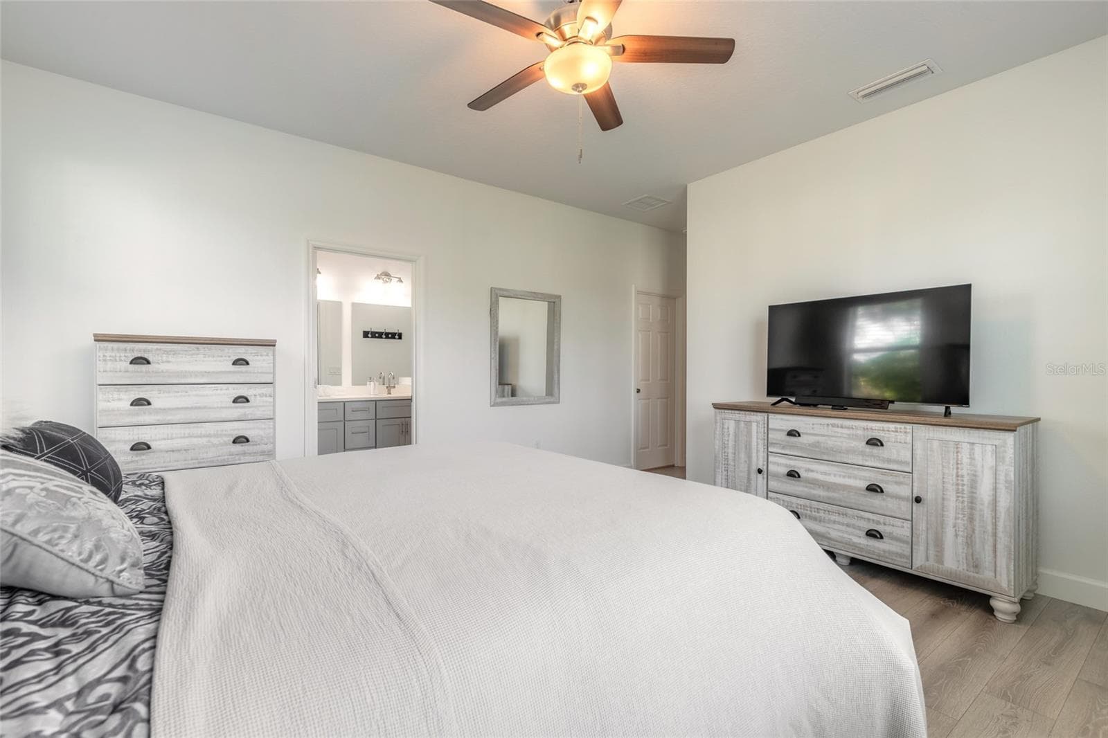Single Family Residence at 2625 TRAVELERS PALM DR, EDGEWATER, photo 26 of 39