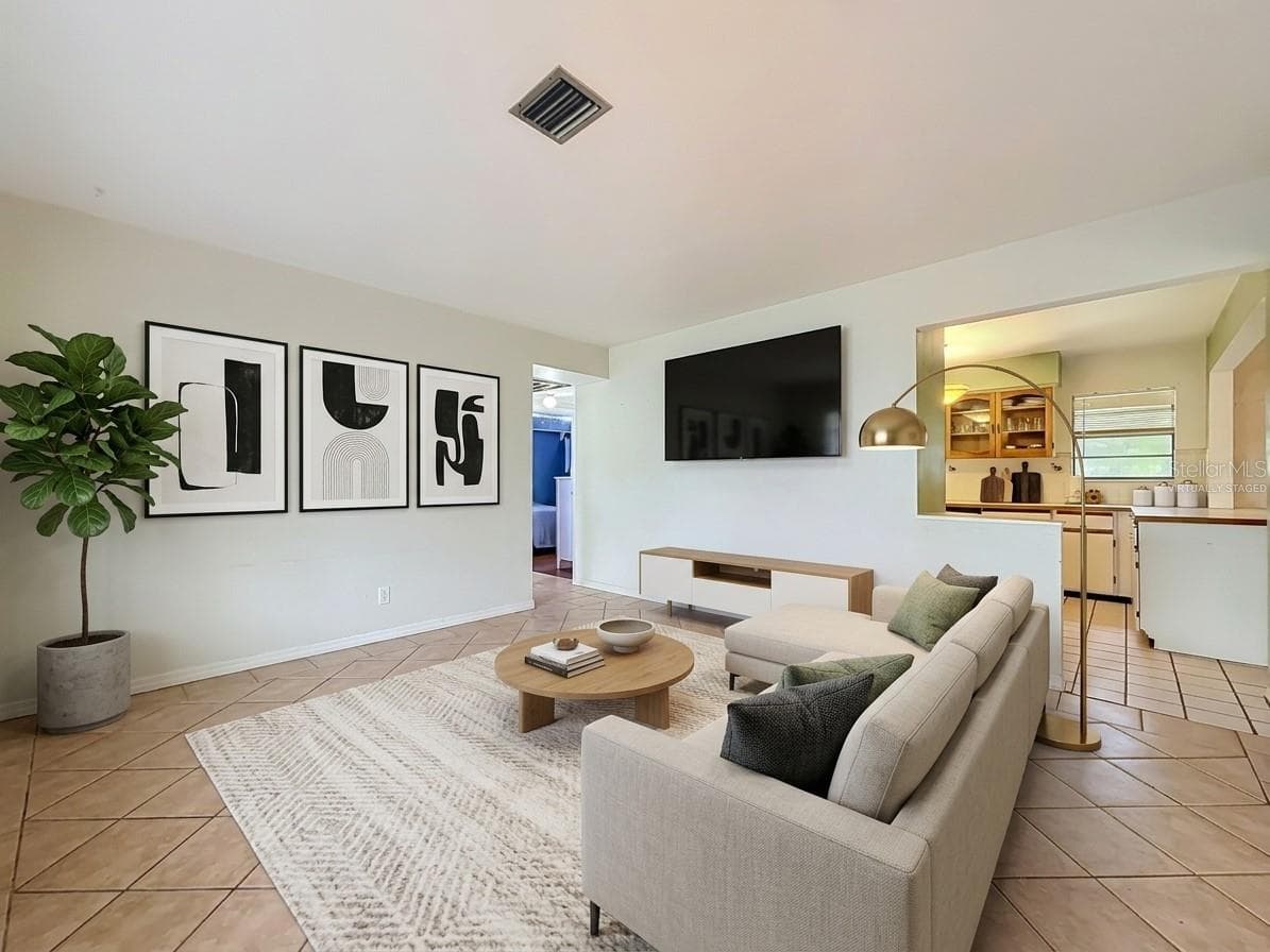 Virtually staged - 10862 102ND AVE, SEMINOLE