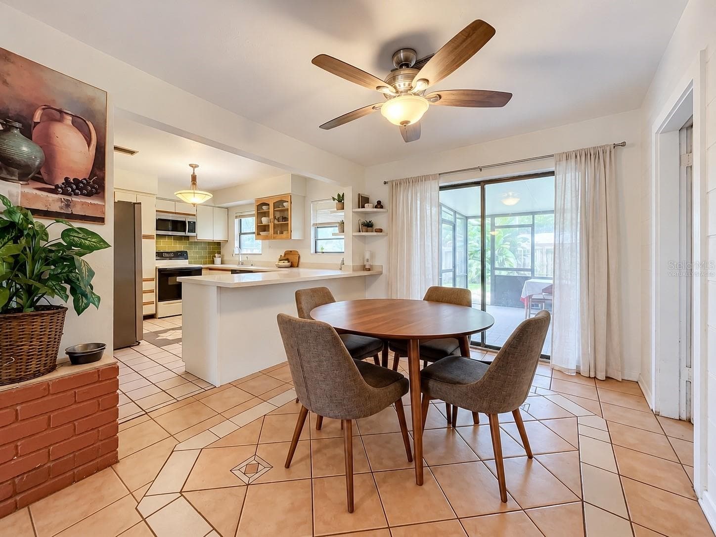 Virtually Staged - 10862 102ND AVE, SEMINOLE