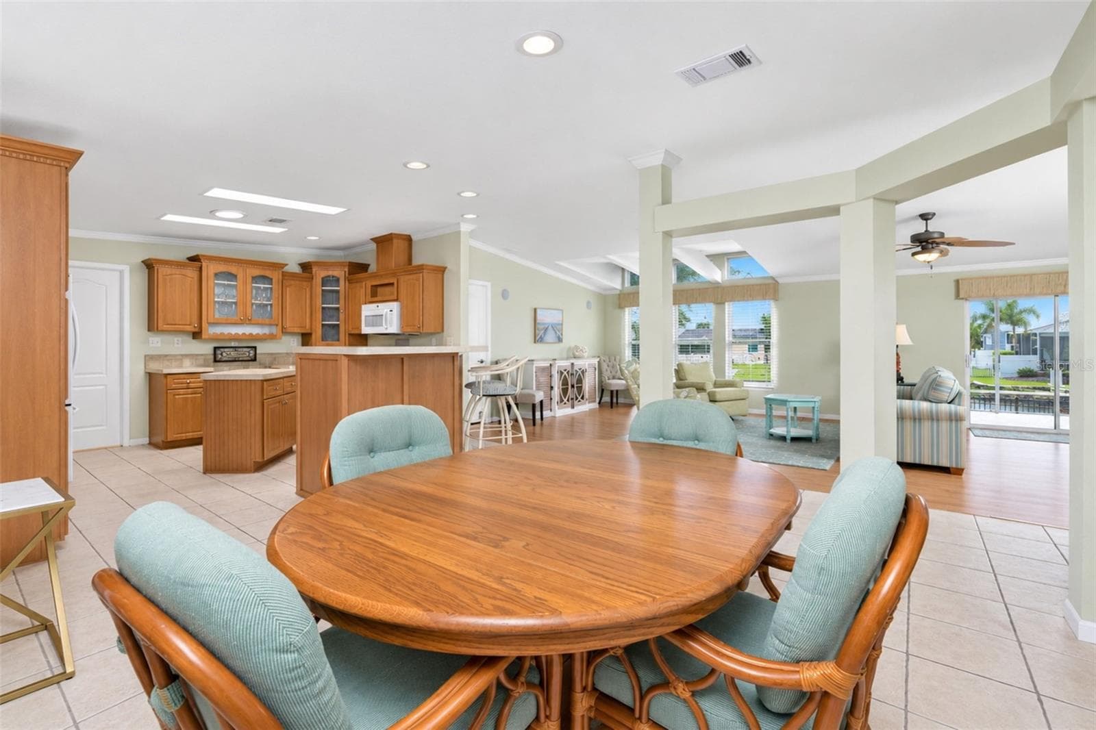 Manufactured Home at 4191 PELICAN POINTE DR, PUNTA GORDA, photo 10 of 60