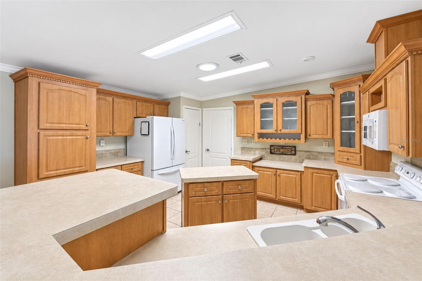 Manufactured Home at 4191 PELICAN POINTE DR, PUNTA GORDA, photo 17 of 60