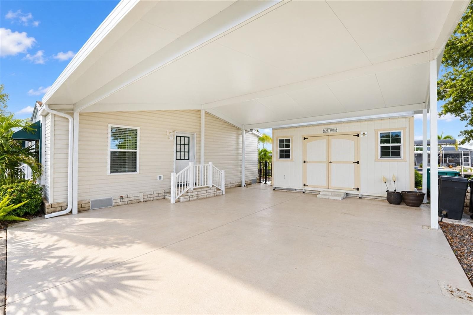 Manufactured Home at 4191 PELICAN POINTE DR, PUNTA GORDA, photo 41 of 60
