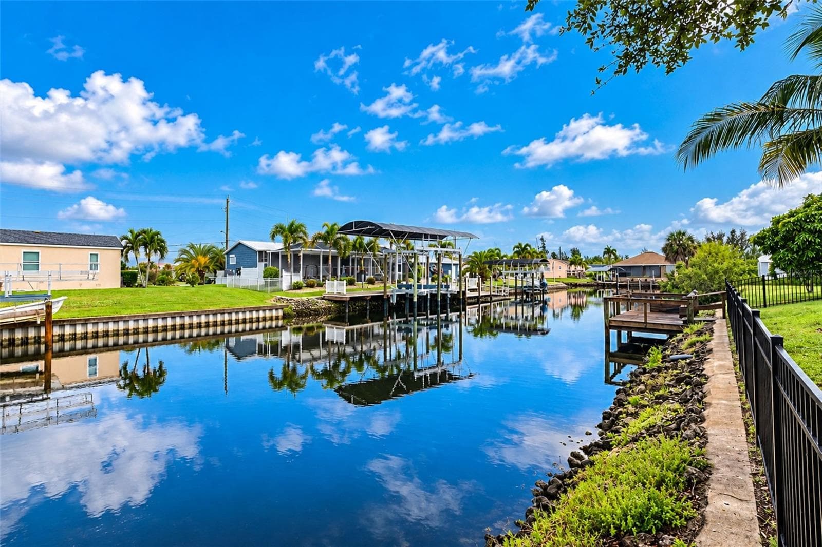 Manufactured Home at 4191 PELICAN POINTE DR, PUNTA GORDA, photo 48 of 60