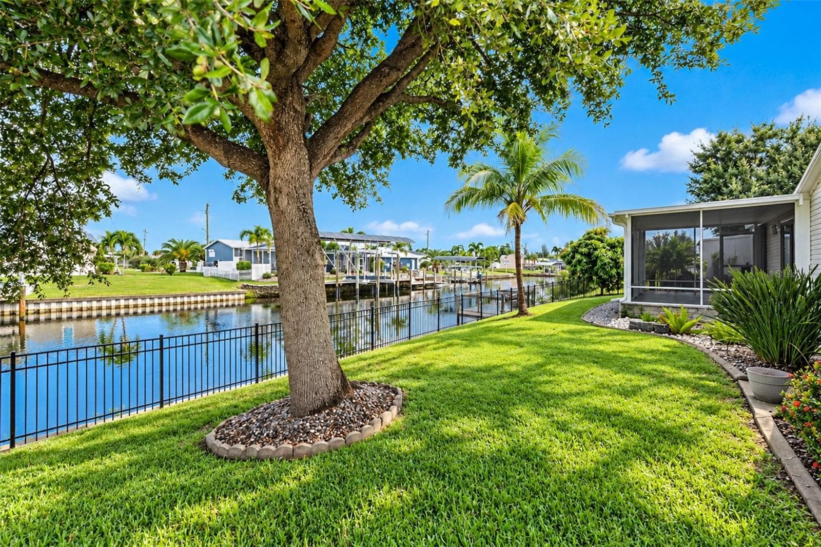 Manufactured Home at 4191 PELICAN POINTE DR, PUNTA GORDA, photo 50 of 60