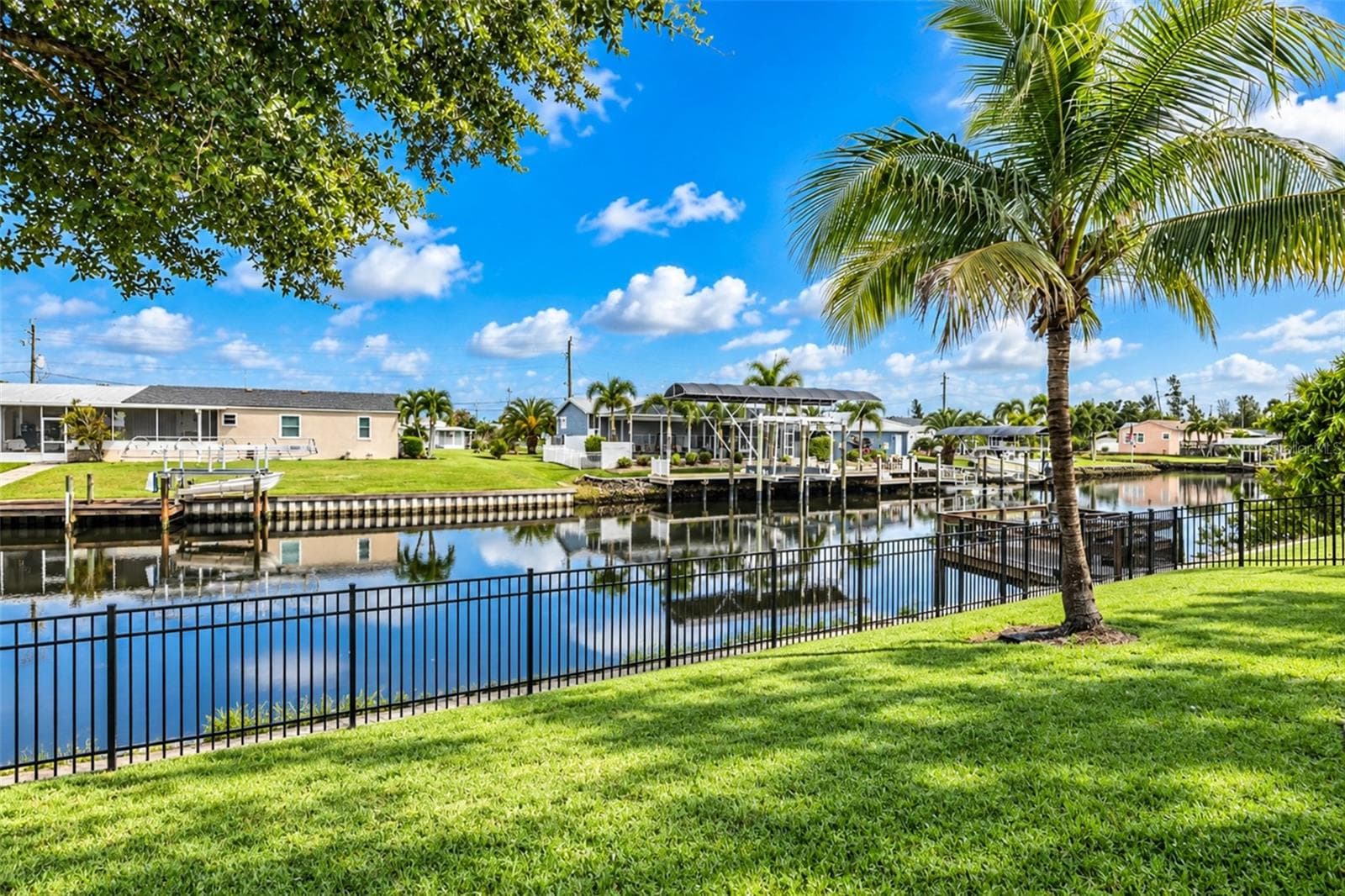 Manufactured Home at 4191 PELICAN POINTE DR, PUNTA GORDA, photo 51 of 60