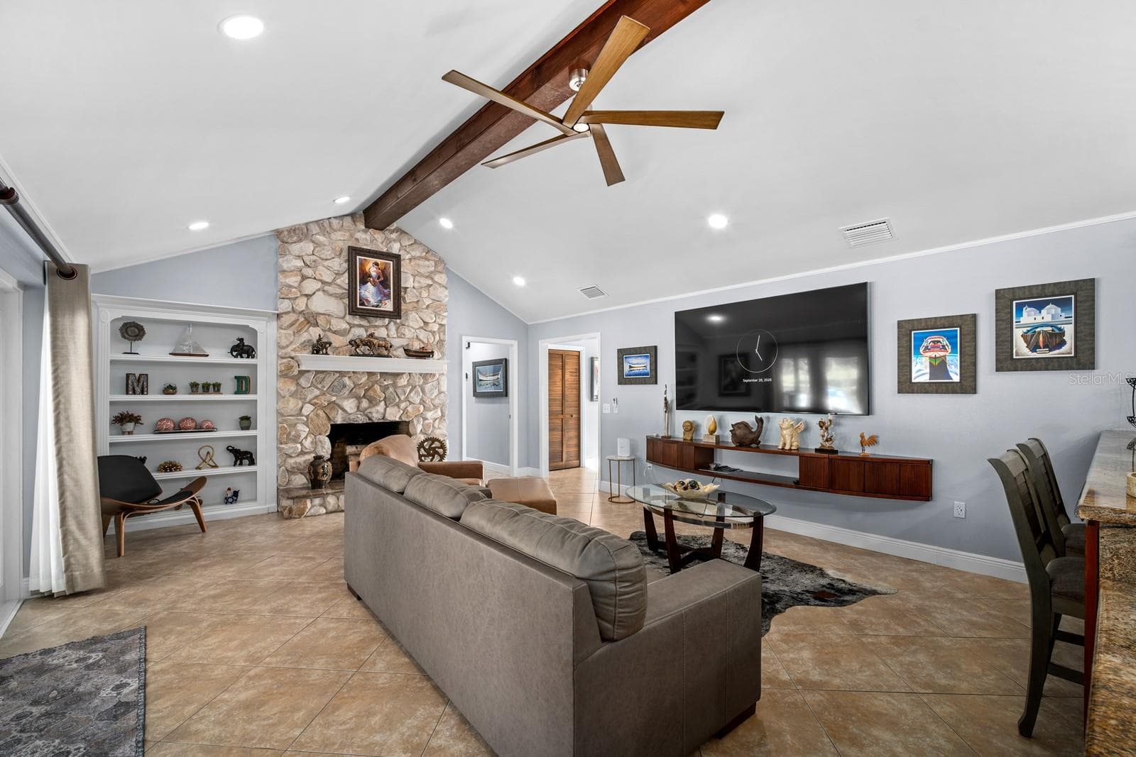 Single Family Residence at 2709 FAIRWAY VIEW DR, VALRICO, photo 4 of 36