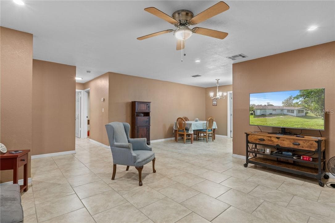 Single Family Residence at 106 S Lucille ST, BEVERLYHILLS FL 34465, Beverly Hills, photo 13 of 48