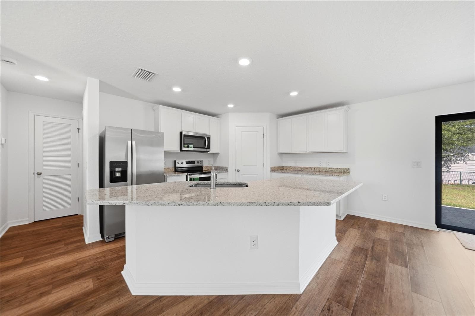 Single Family Residence at 6007 GILLOT BLVD, PORT CHARLOTTE, photo 12 of 38