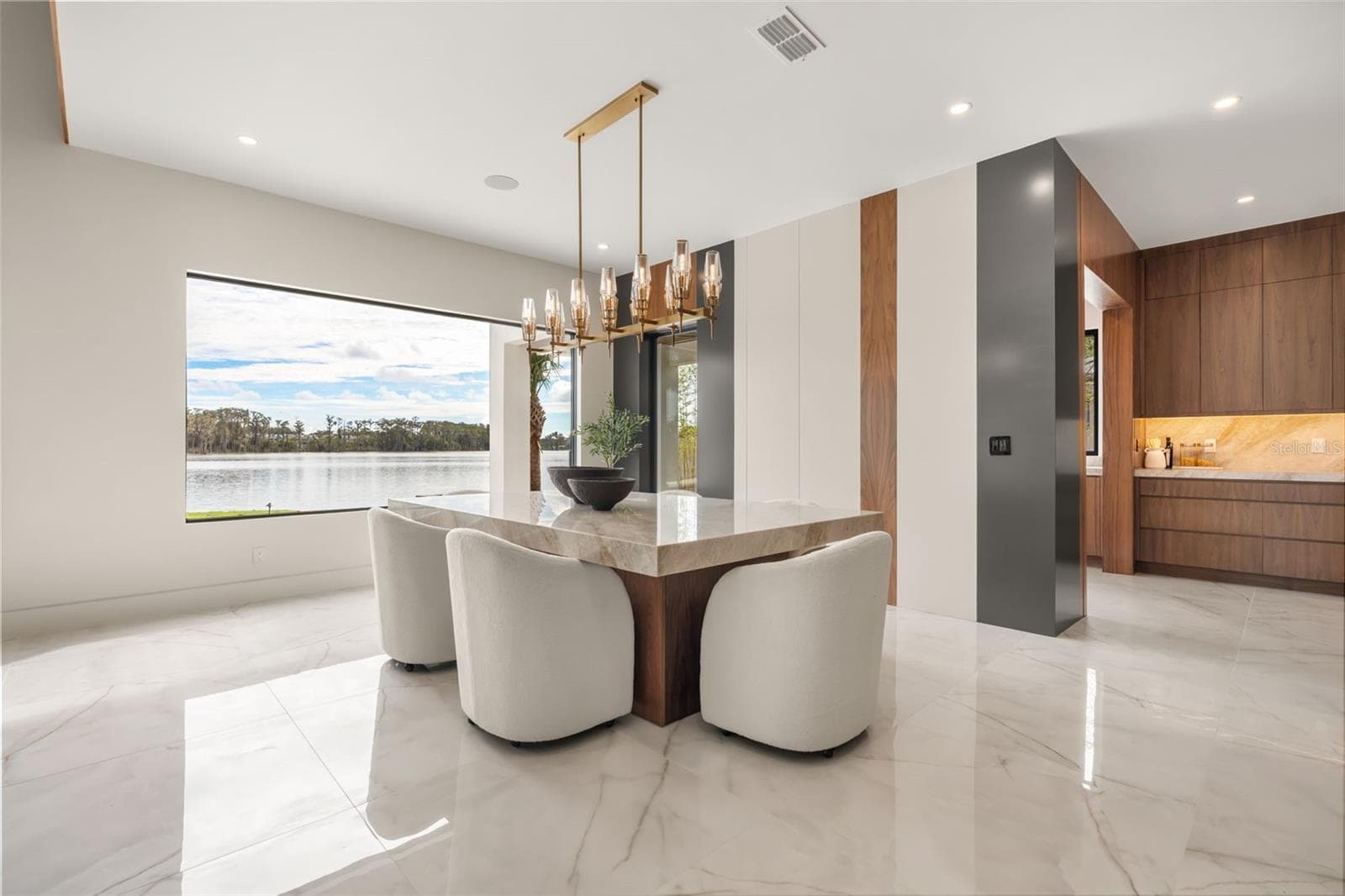 Lake views - 9117 BAY POINT DR, ORLANDO