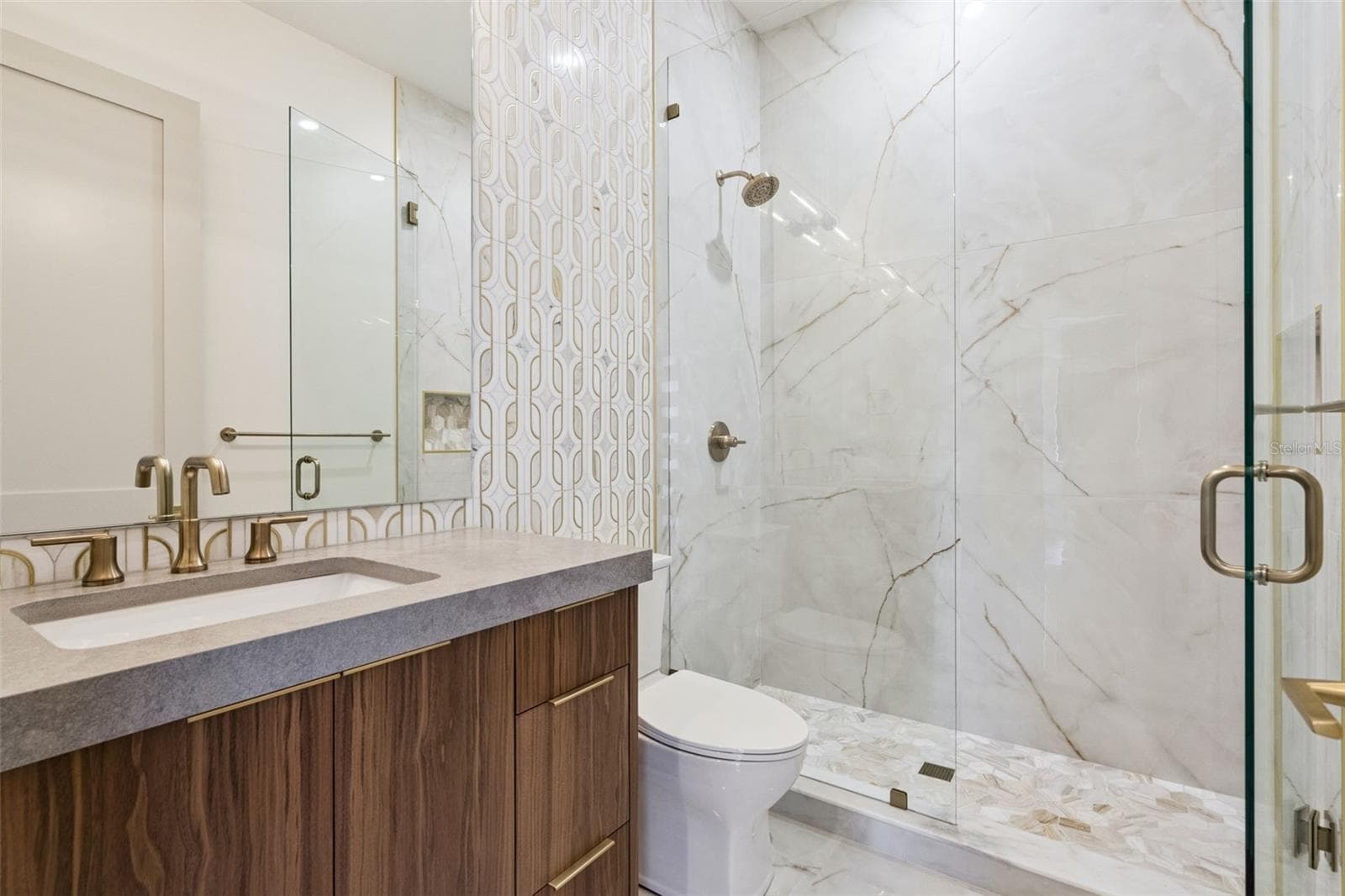 Bathroom 2 - 9117 BAY POINT DR, ORLANDO