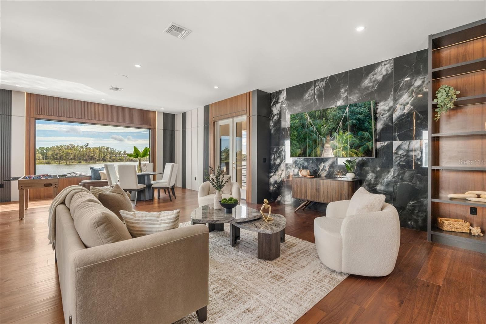 Enough space for a pool table or more lounge chairs for movie night - 9117 BAY POINT DR, ORLANDO