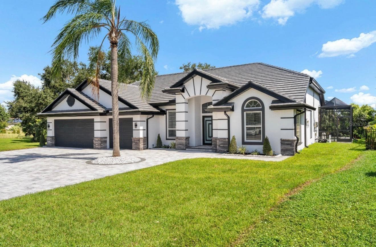 Single Family Residence at 9701 PORT COLONY WAY, TAMPA, photo 3 of 50