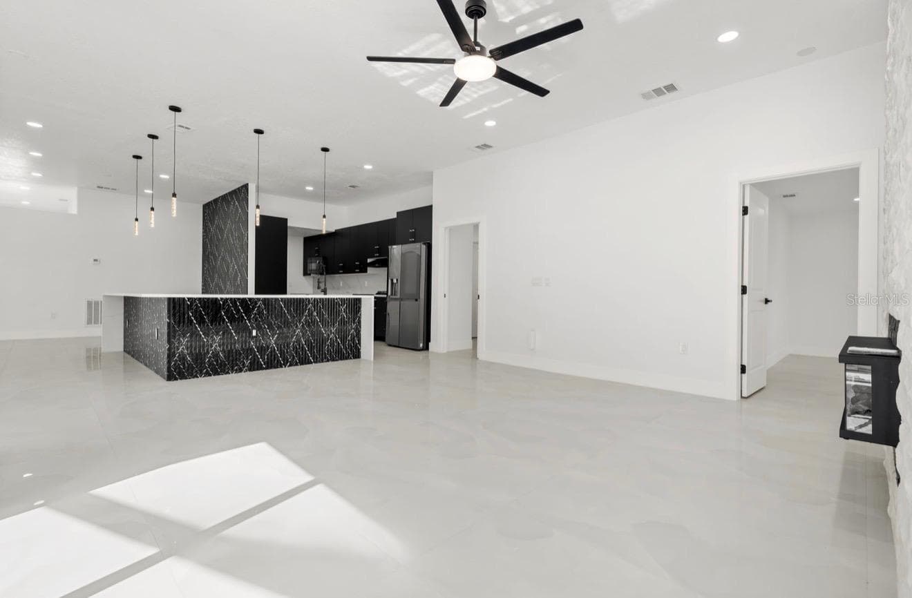 Single Family Residence at 9701 PORT COLONY WAY, TAMPA, photo 10 of 50