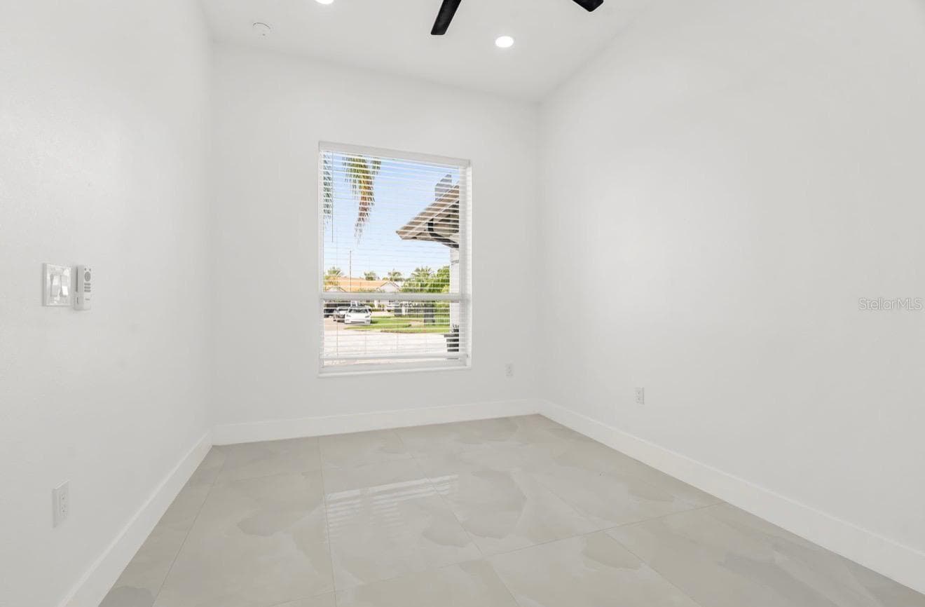 Single Family Residence at 9701 PORT COLONY WAY, TAMPA, photo 19 of 50