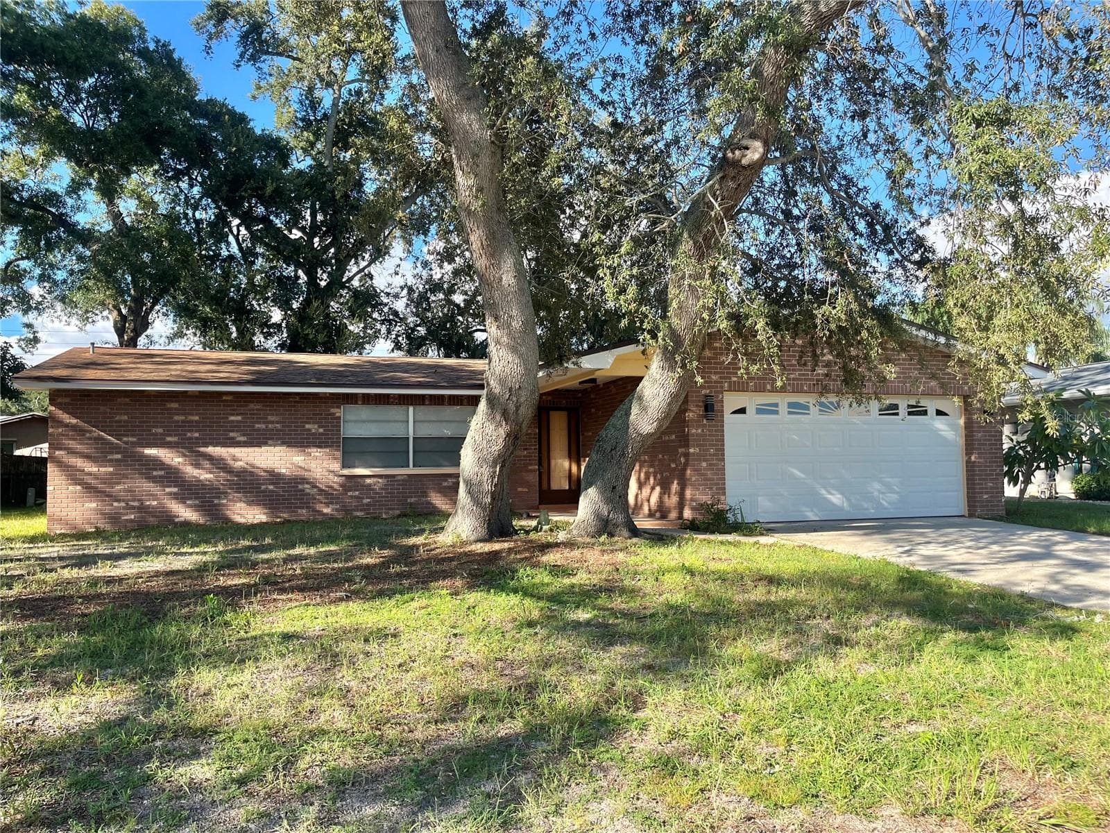 Single Family Residence at 2080 SUN TREE CIR N, CLEARWATER, photo 15 of 15