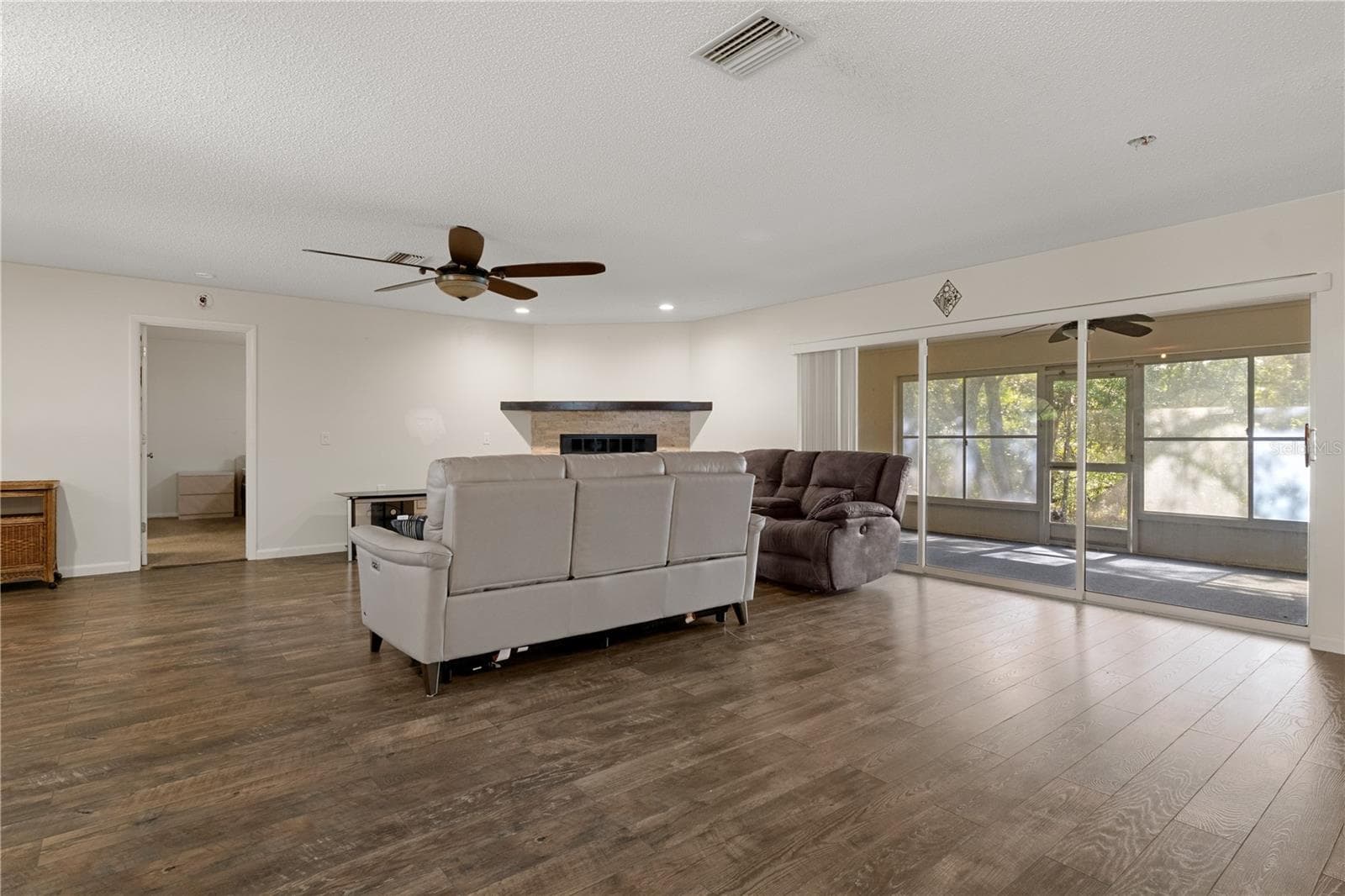Single Family Residence at 31 MAYFLOWER CT S, HOMOSASSA, photo 9 of 60