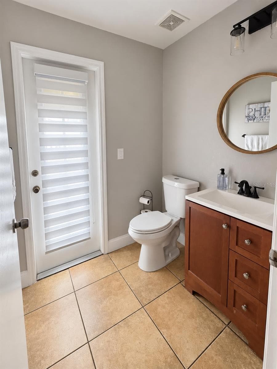 Single Family Residence at 14316 SUN BAY DR, ORLANDO, photo 7 of 25